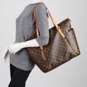 💎 BIGGEST SIZE  💎 ZIPPER TOTE LOUIS VUITTON GM TOTALLY